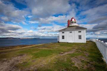 Fototapeta na wymiar Cape Spear Lighthouse overlooking the Atlantic Ocean