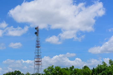 Obraz premium Telecommunication tower on blue sky background.
