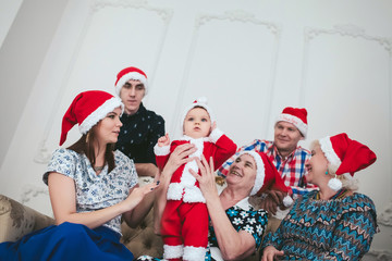 Obraz premium Big Family Celebrating New Year