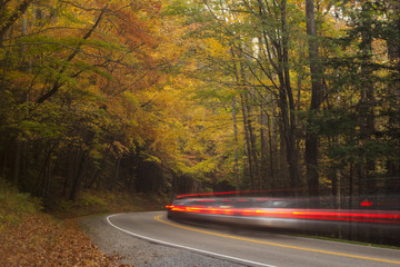 Obraz premium Autumn drive in the Smoky Mountains