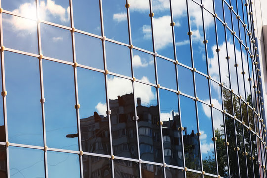 Sun Light Sky Cloud Reflection In Glass Office Building