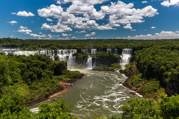 Fototapeta na wymiar View of the Iguazú Falls