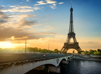 Jena bridge and Eiffel Tower