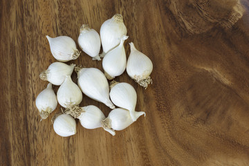 Solo garlic or pearl garlic