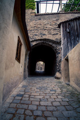Fototapeta na wymiar alleyway tunnel austria 