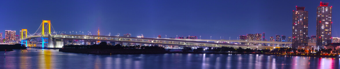 Fototapeta premium レインボーブリッジの全景