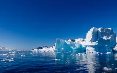 Fototapeten Eisberg in der Antarktis © Bloody Orange