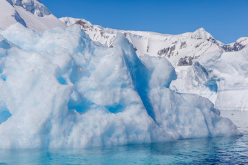 Eisberg in der Antarktis