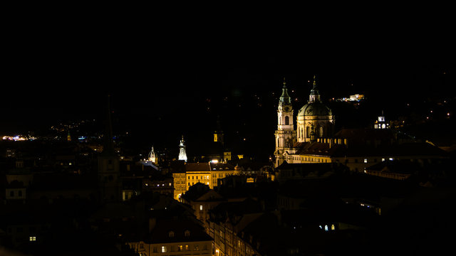 Skyline Prga bei Nacht