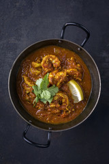 Garnelen Masala in Schale