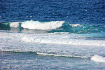 白い波がしら