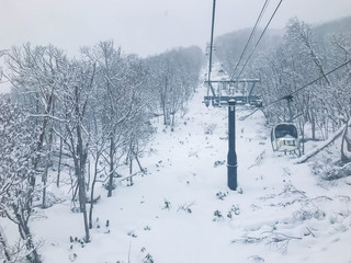 Obraz premium Ski-lift in Niseko Ski Resort, Hokkaido.