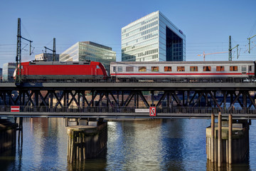 Naklejka premium Hamburg - Oberhafenbrücke