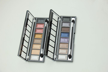 Eye shadow palette