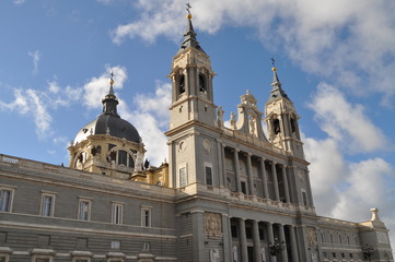 Fototapeta na wymiar Cattedrale dell'Almudena - Madrid
