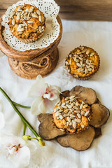 gluten-free muffins with pumpkin, lemon, dates and sunflower, se