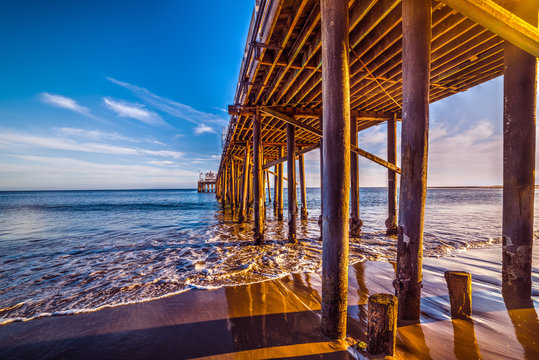 Fototapeta wooden poles in Malibu pier