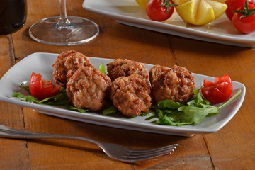 Bolitas de carne para el almuerzo.