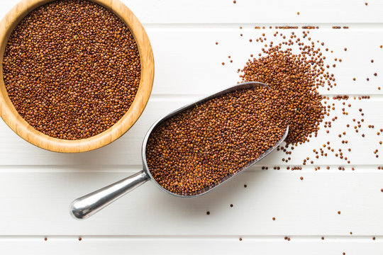 Red Quinoa Seeds.