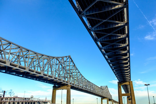 View Of The Crescent City Connection, Formerly The Greater New Orleans Bridge. It Comprises Twin Cantilever Bridges That Carry U.S. Route 90 Business Over Mississippi River In New Orleans, Louisiana