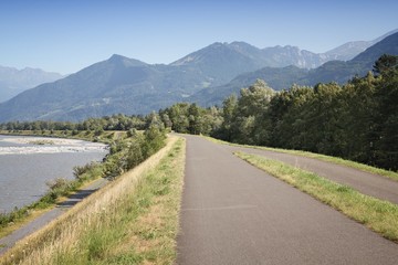 Fototapeta na wymiar Bicycle path in Switzerland