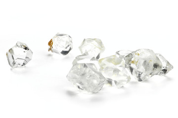 Herkimer Diamanten isoliert auf weißem Hintergrund
