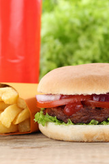 Hamburger Menu Menü Menue Fast Food Pommes Frites Getränk
