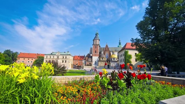 Summer view of Wawel Royal Castle complex in Krakow. It is the most historically and culturally important site in Poland. Time Lapse. 4K UltraHD