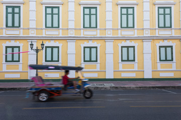 Fototapeta na wymiar pattern of the road beside the yellow building