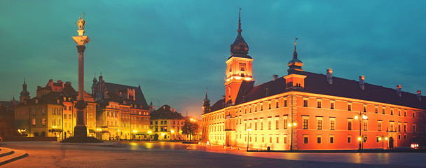Naklejka na ściany i meble Warsaw,Poland-November 2016:Royal Castle and Sigismund's Column