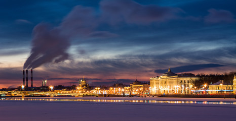 Fototapeta premium Winter view of Saint Petersburg's Neva river
