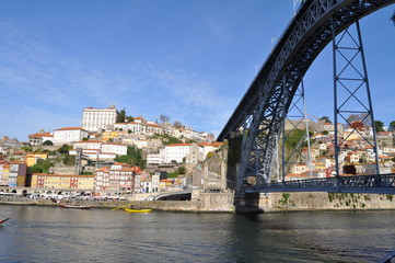 Fototapeta na wymiar Ponte Dom Luis - Oporto
