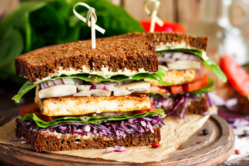 vegan sandwich with tofu and vegetables