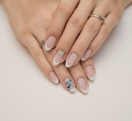 nails
