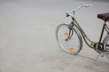Naklejka na ściany i meble Bicycle on beach