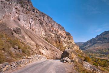 Skalne miasto Wardzia w Gruzji. The rock city Vardzia in Georgia. © rogozinski