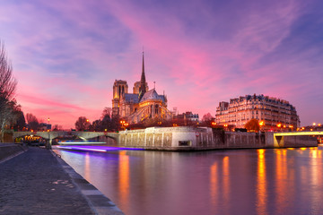 Fototapeta na wymiar Picturesque grandiose sunset over Cathedral of Notre Dame de Paris, France
