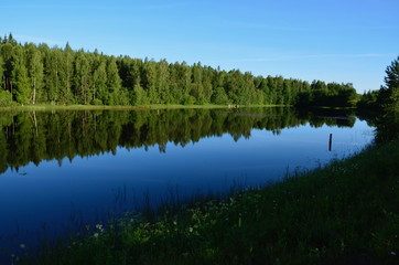 Fototapeta na wymiar LAKE AT 2AM IN NORTHERN FINLAND, LAPLAND, SCANDINAVIA, EUROPE