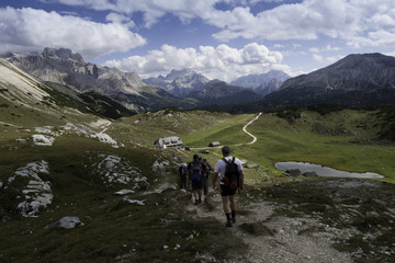 Fototapeta premium walking into the italian dolomites