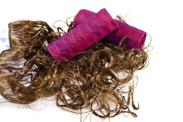 Haarper&uuml;cke mit Lockenwicklern