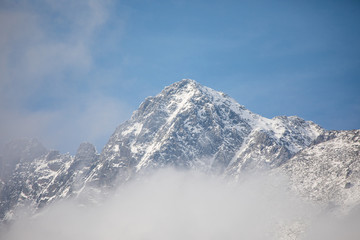 Obraz premium Zima w Wysokich Tatrach. Wysokie Tatry. Słowacja. Wysokie Tatry.