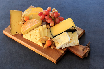 Käseplatte mit Trauben 