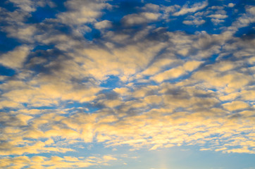 Fototapeta premium Beautiful sunset clouds in sky