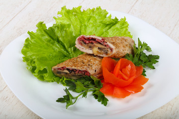 Chicken with mushroom and sausage