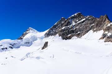 Obraz premium Lodowiec Aletsch - lodowy krajobraz w Alpach Szwajcarii, Europa