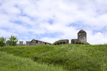 Fototapeta na wymiar fortress of sarzanello