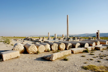 Ruins of Pasargadae - the capital of the Achaemenid Empire under Cyrus the Great

 - obrazy, fototapety, plakaty