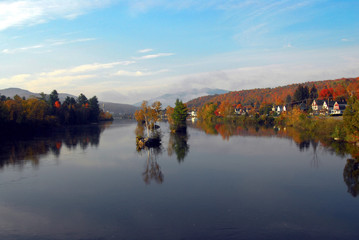 Fototapeta na wymiar Wide River in New England town