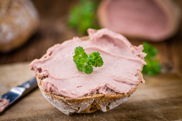 Liverwurst Sandwich (selective focus)