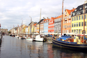 Fototapeta na wymiar Nyhavn Harbor
